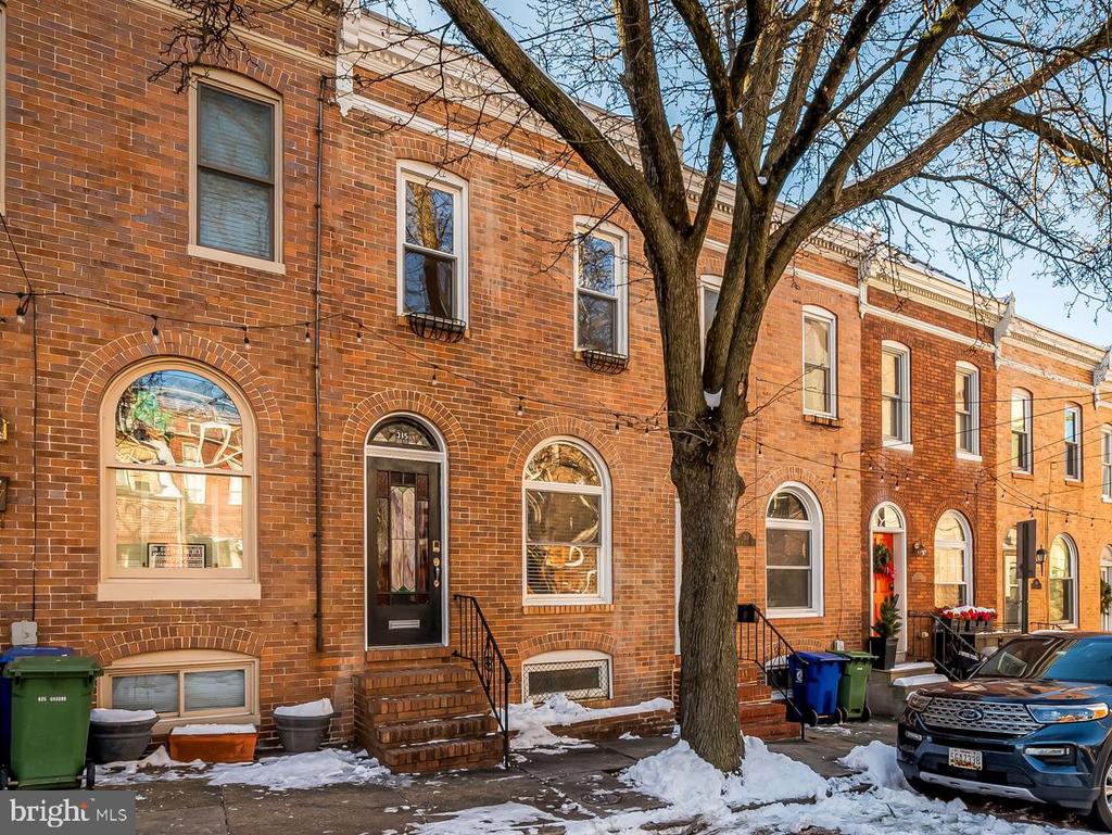 315 E Hamburg St