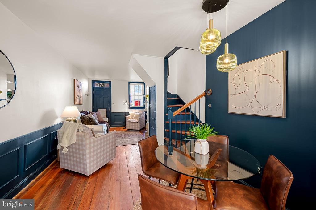 117 E Churchill St