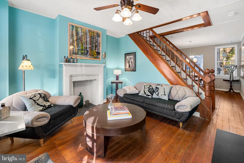 3037 Elm Ave