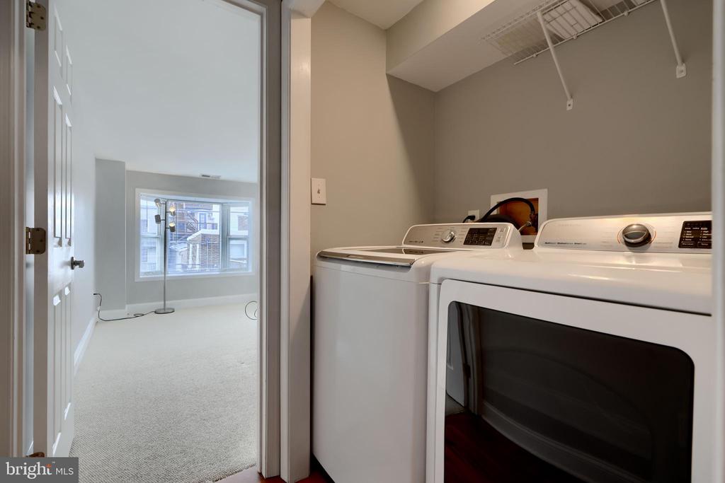 1252-1/2 Riverside Ave