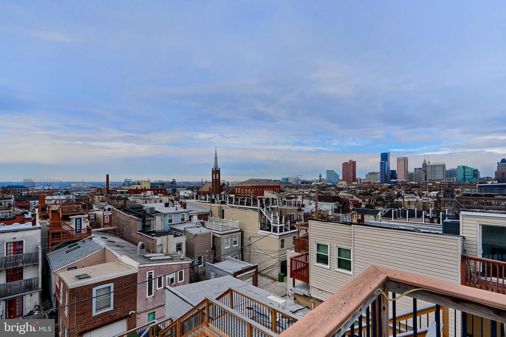 1252-1/2 Riverside Ave