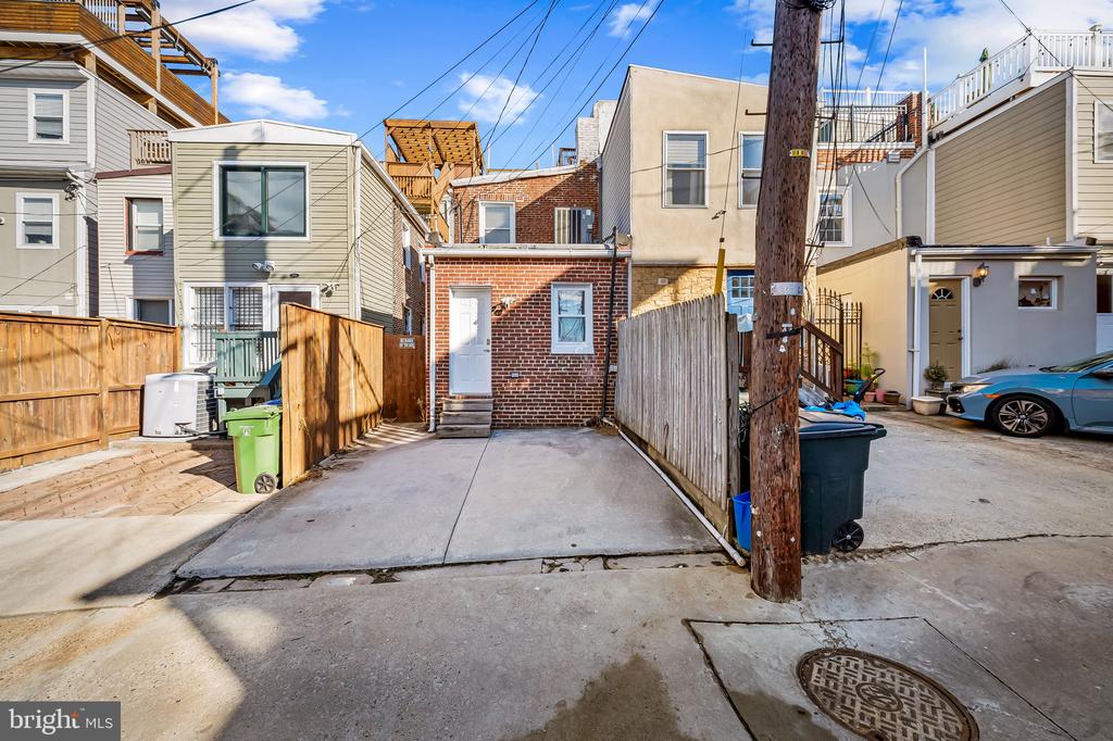 1308 William St