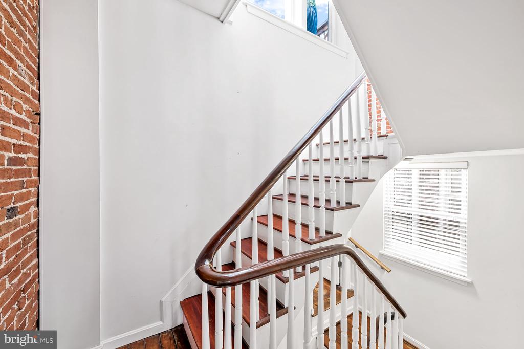 1308 William St