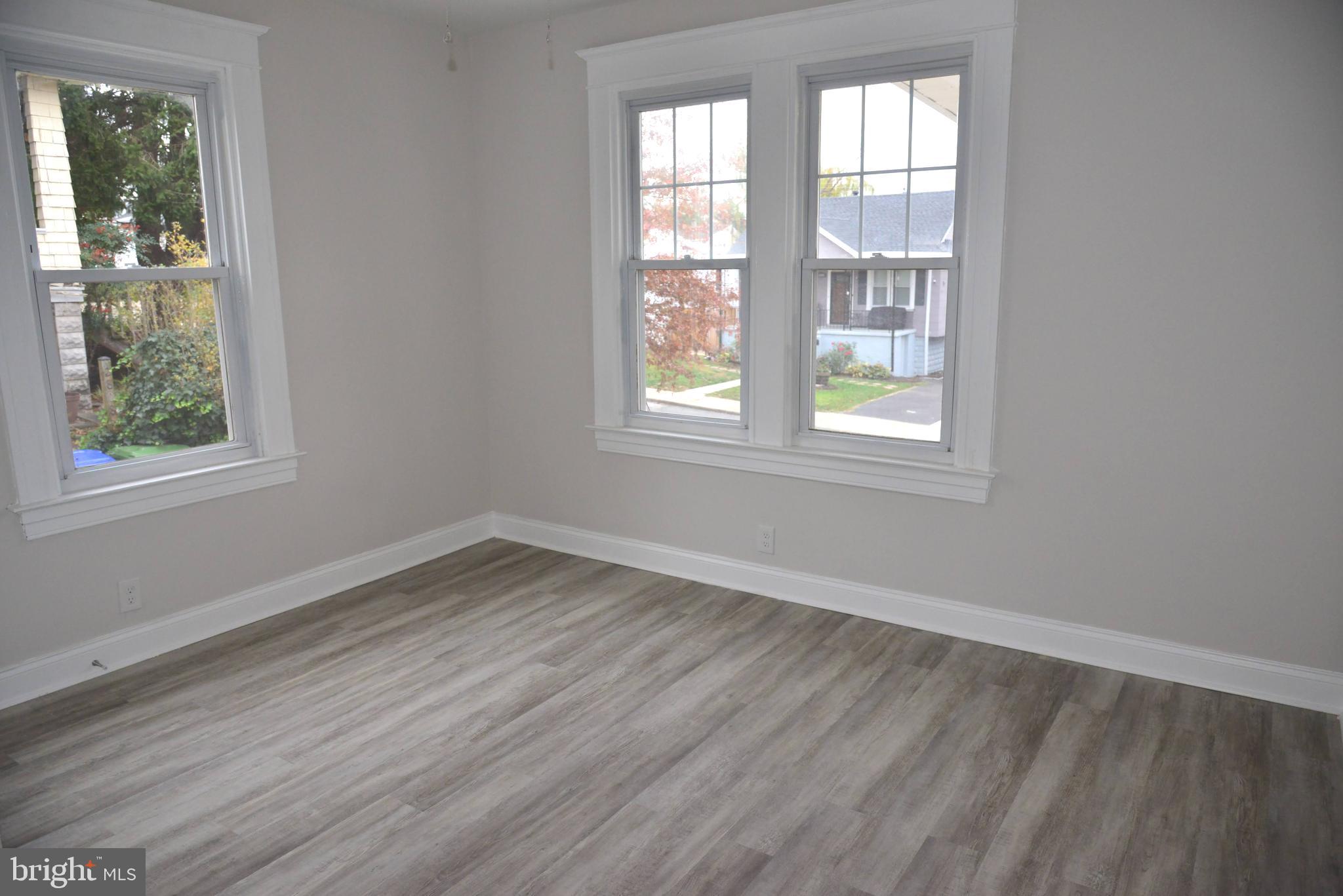 2806 Hemlock Ave