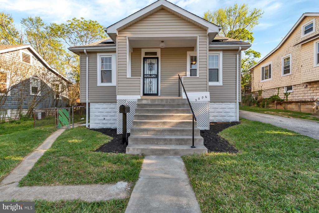 2806 Hemlock Ave