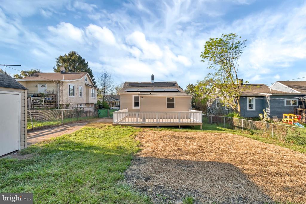 2806 Hemlock Ave