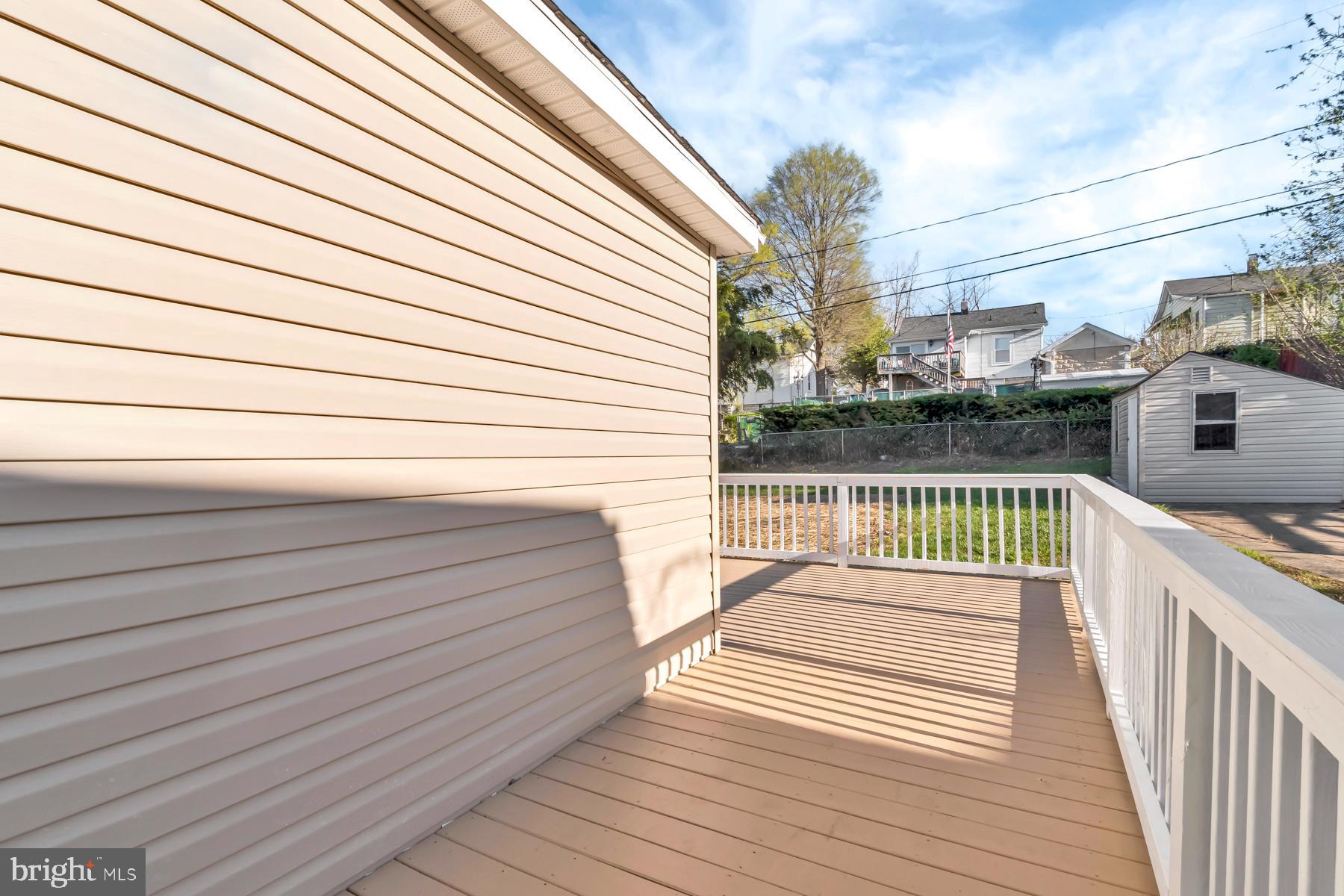 2806 Hemlock Ave