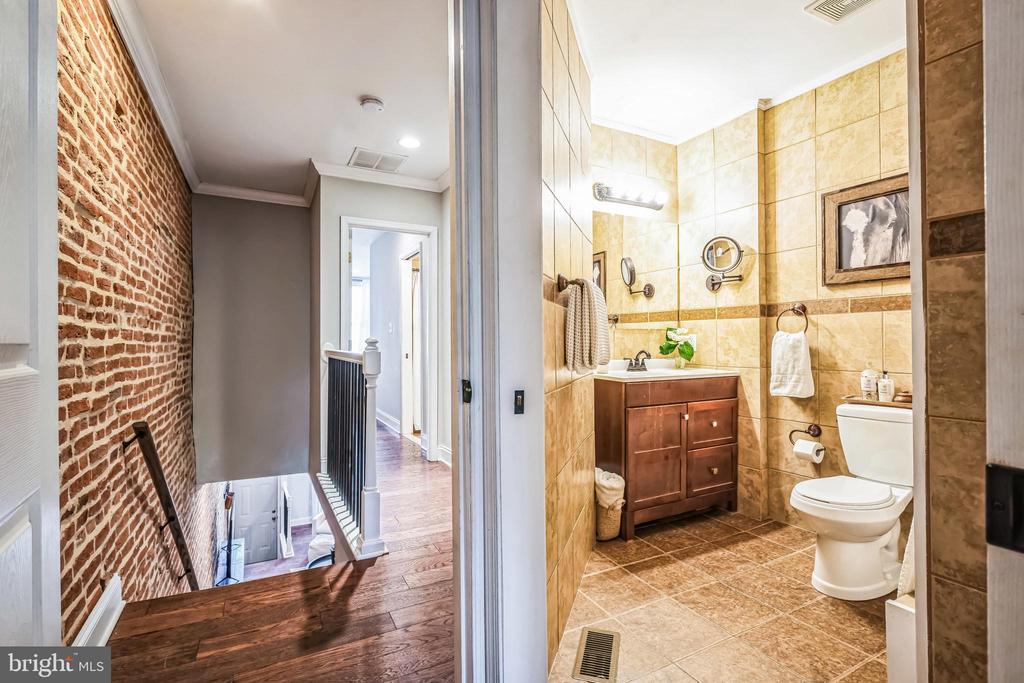 507 E Clement St