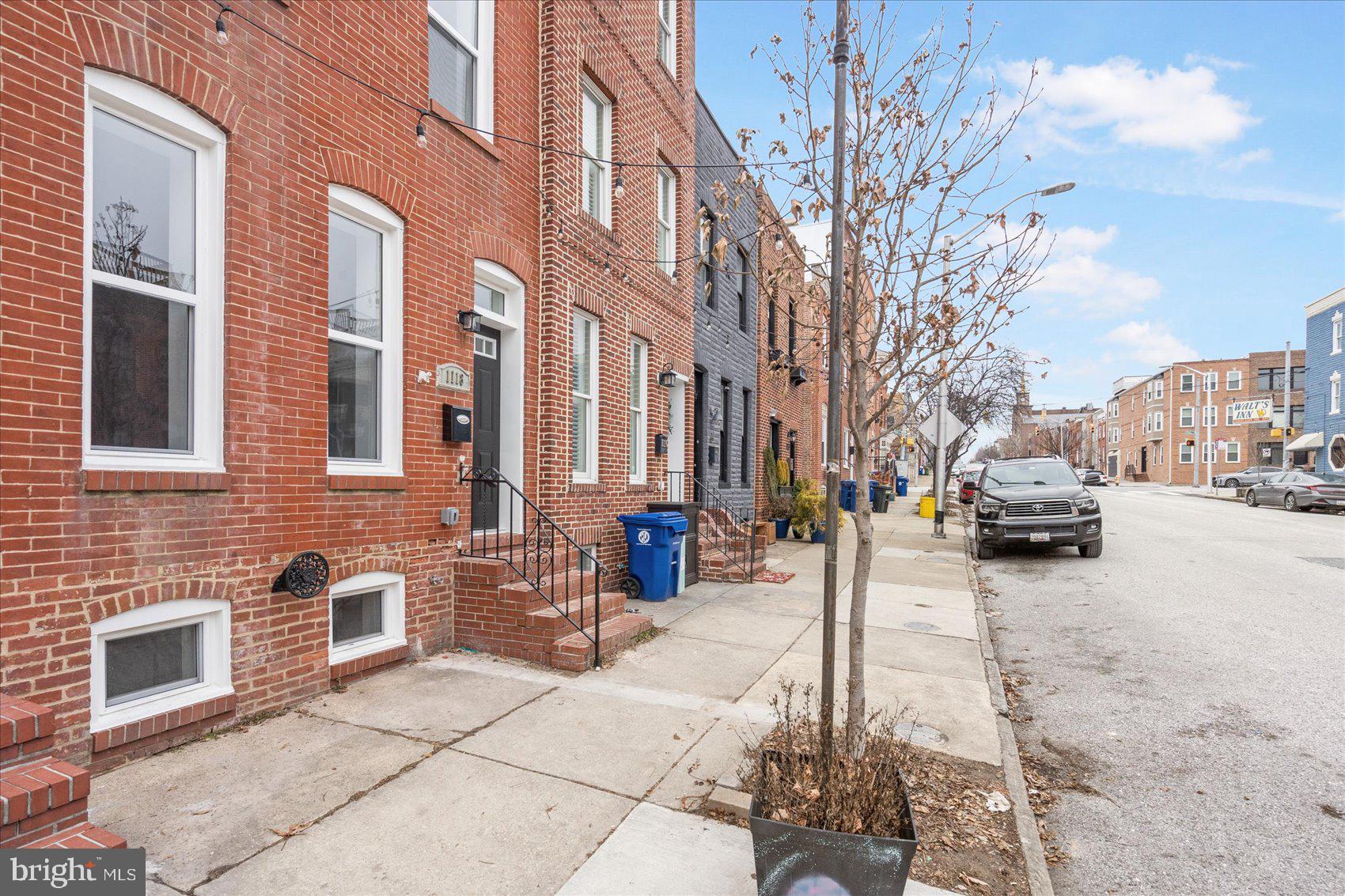 1118 S East Ave