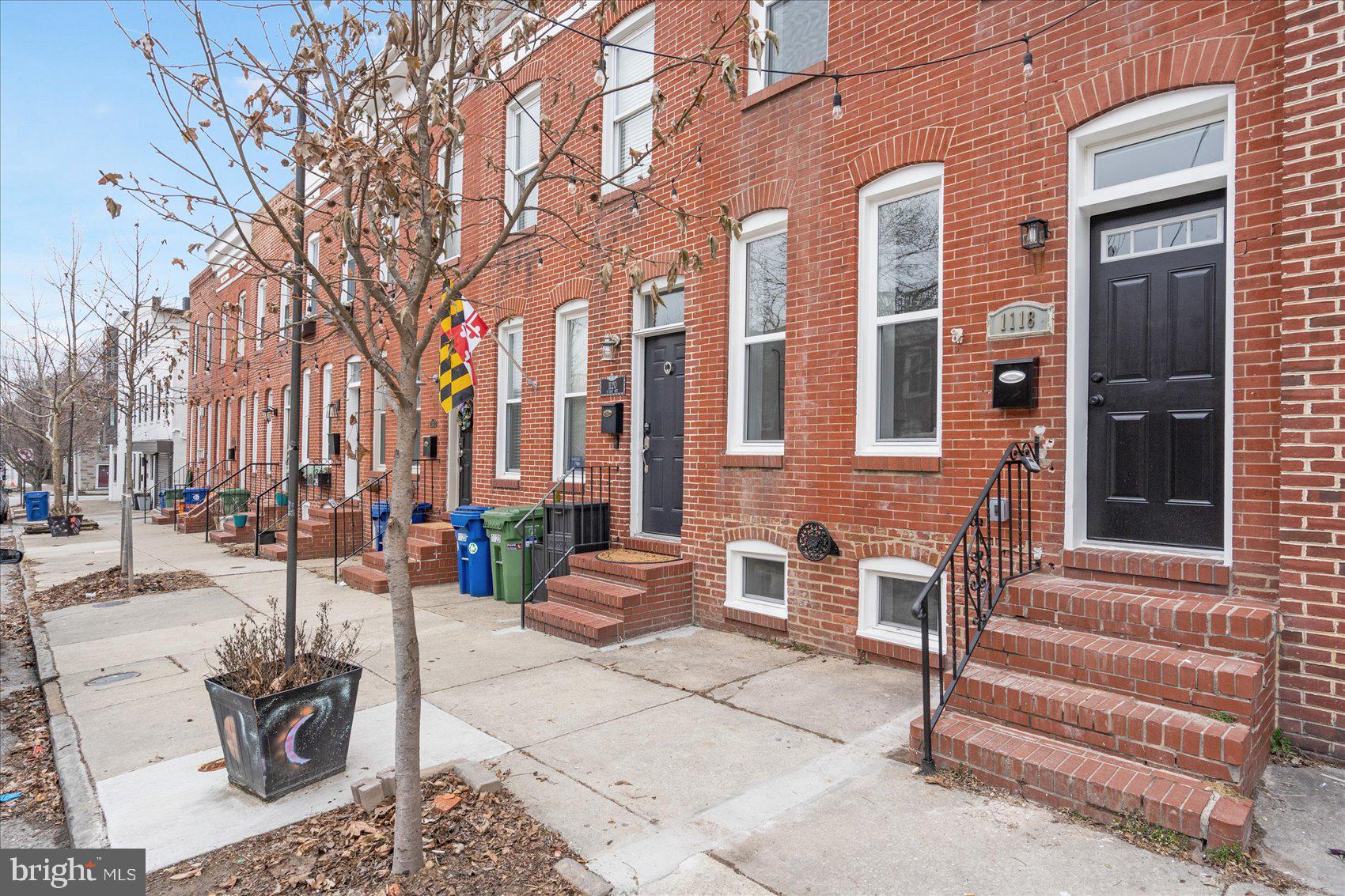 1118 S East Ave