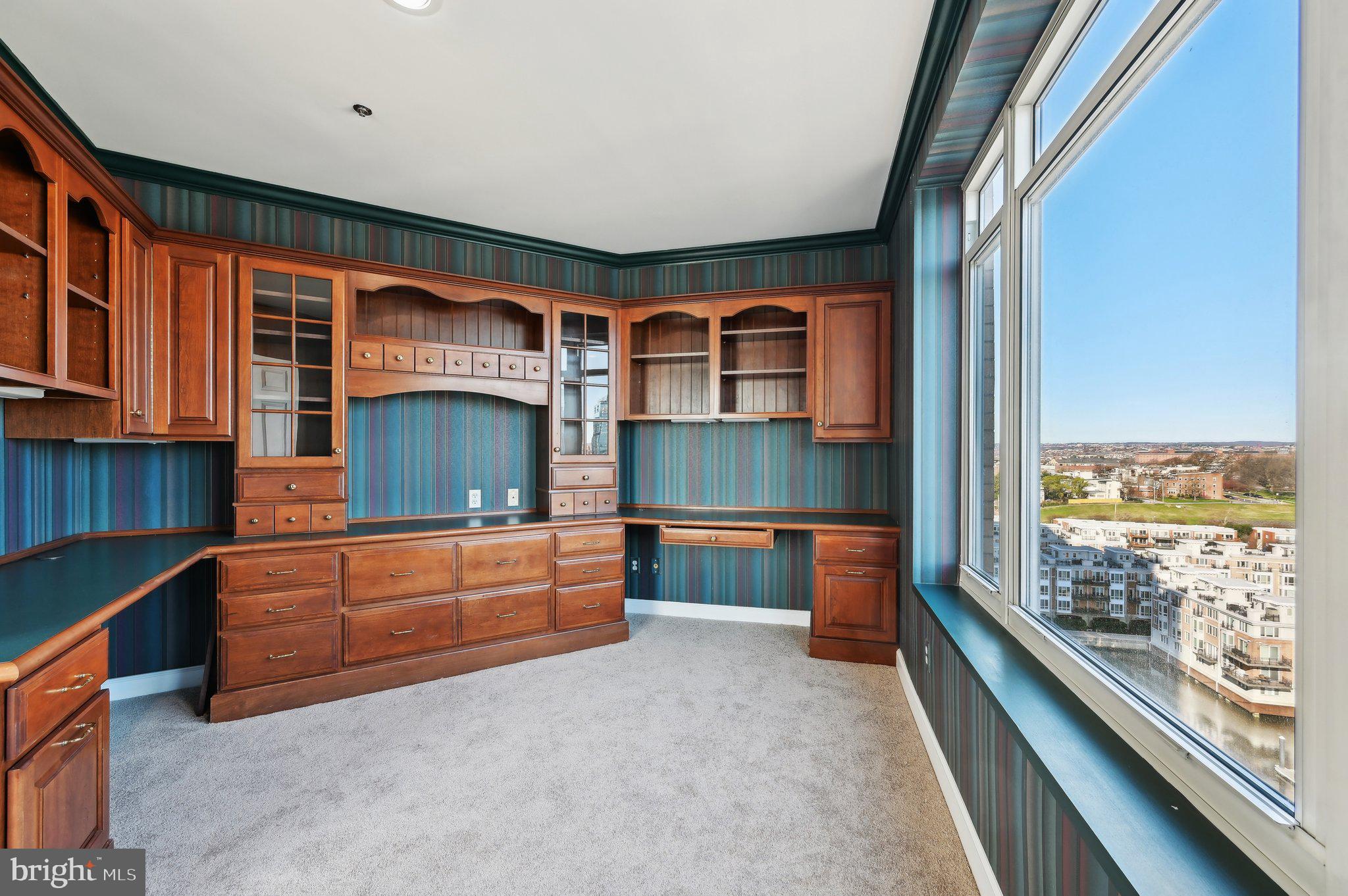 100 Harborview Dr #1301