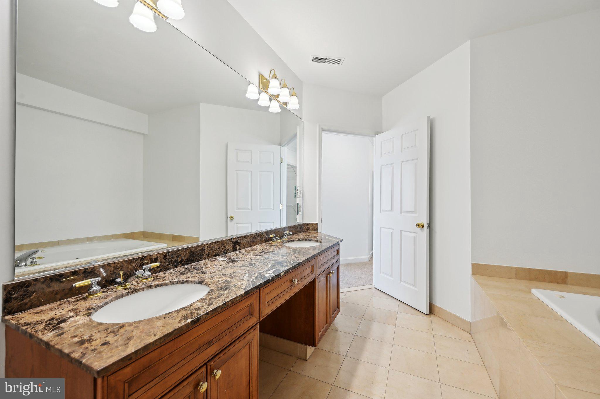 100 Harborview Dr #1301