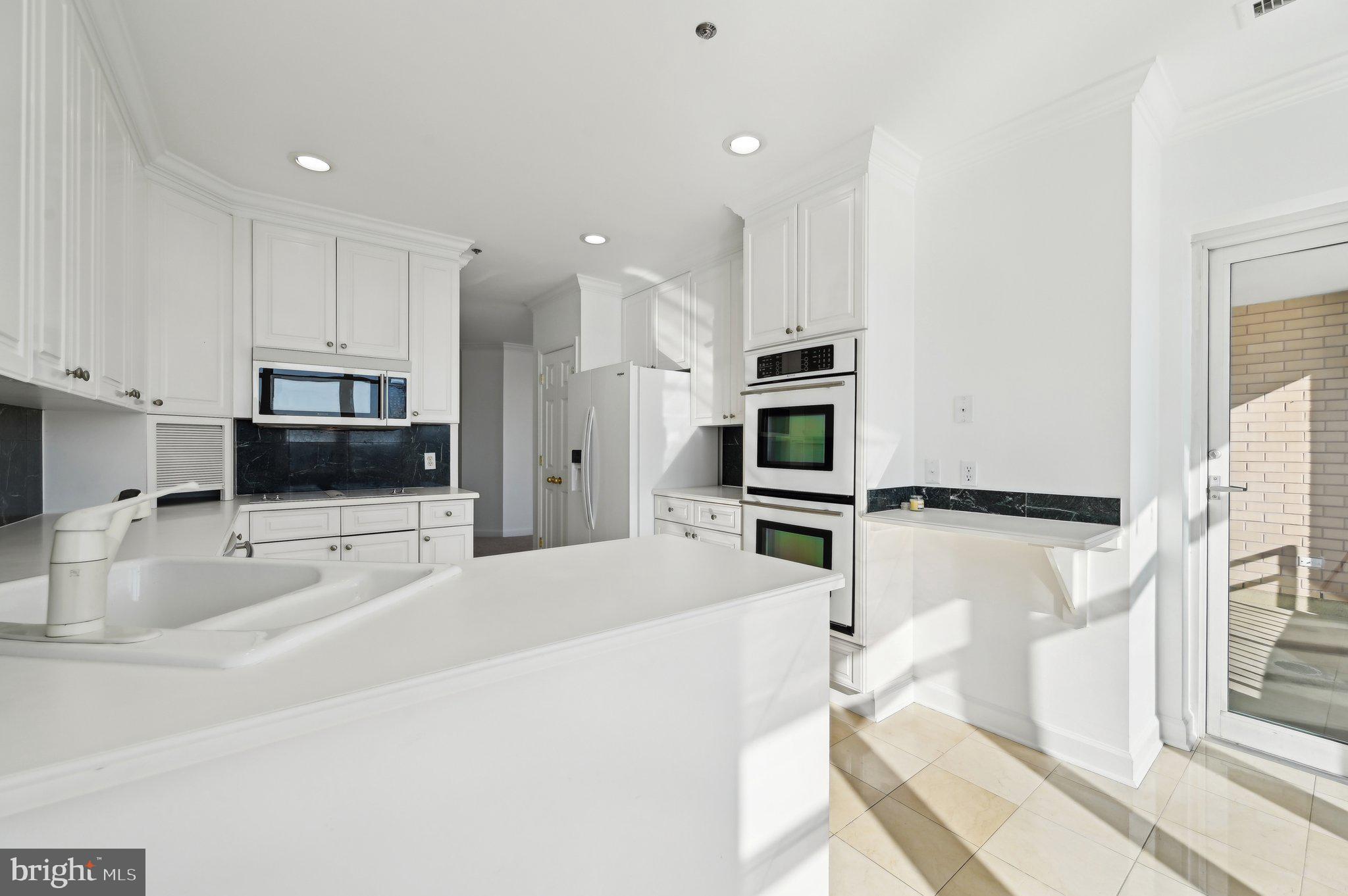 100 Harborview Dr #1301