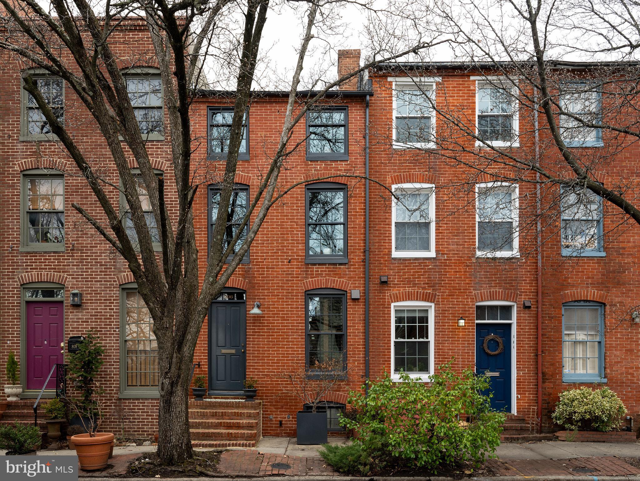 806 Leadenhall St