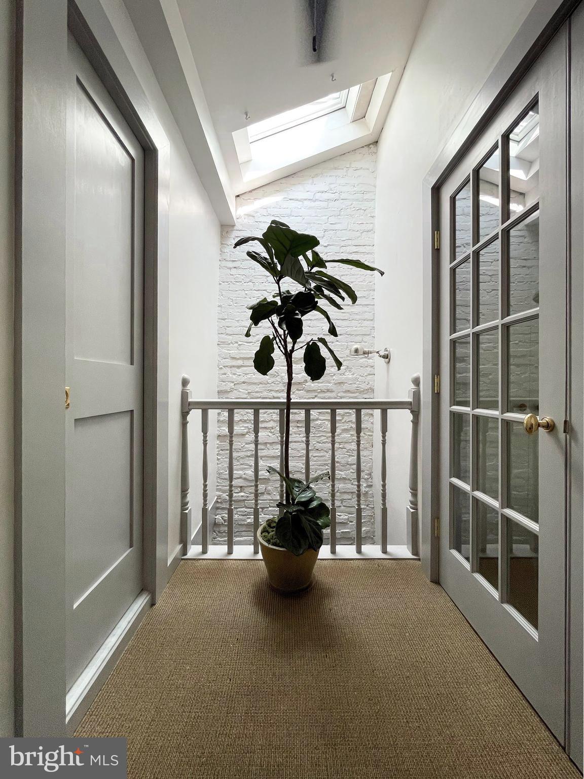 806 Leadenhall St
