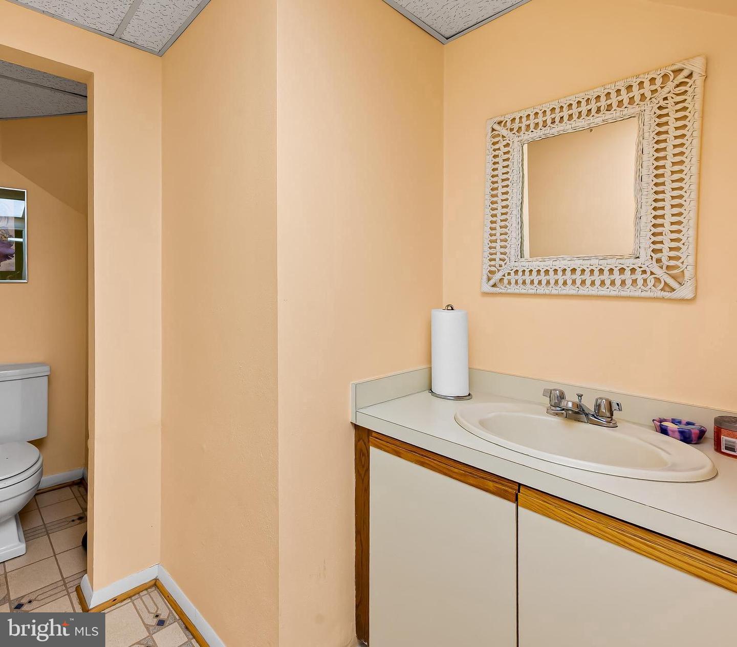 104 Overhill Rd