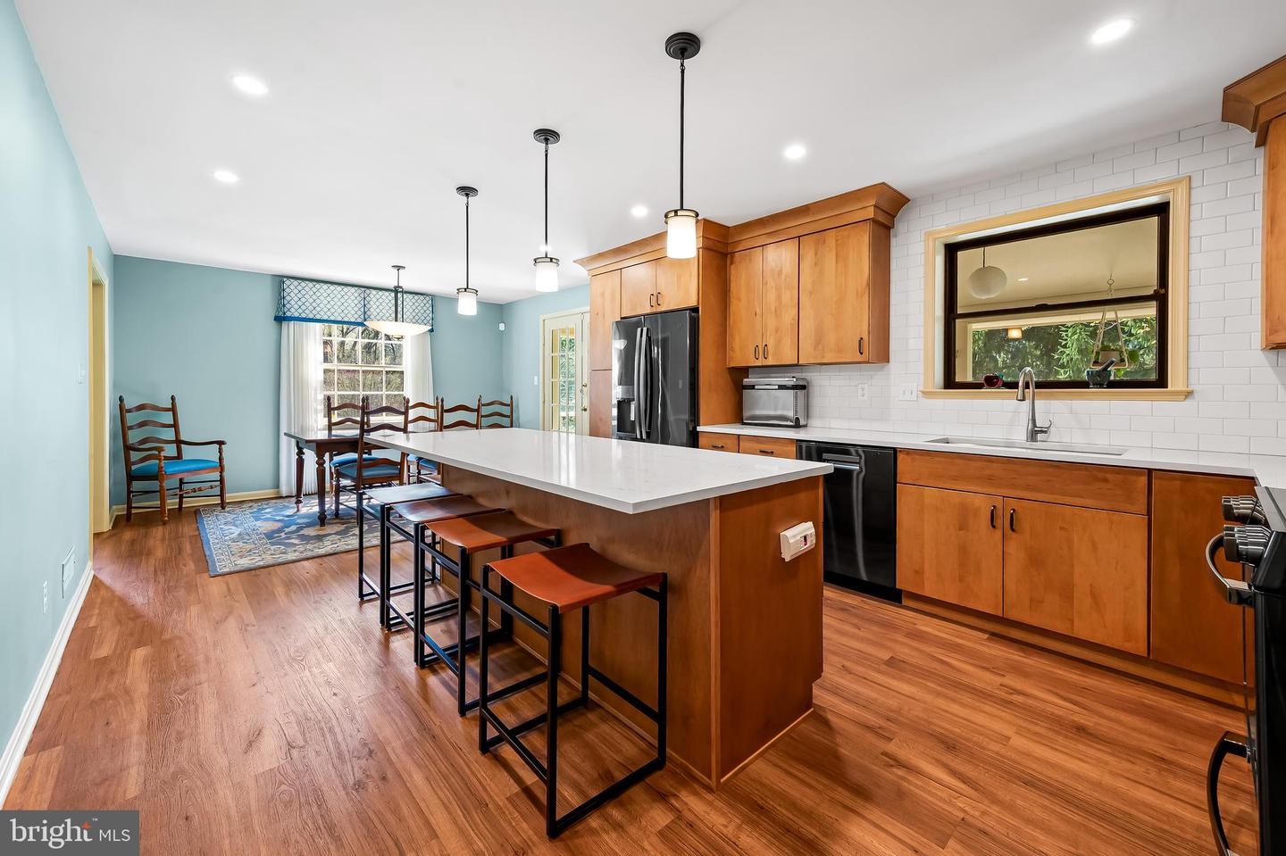 104 Overhill Rd