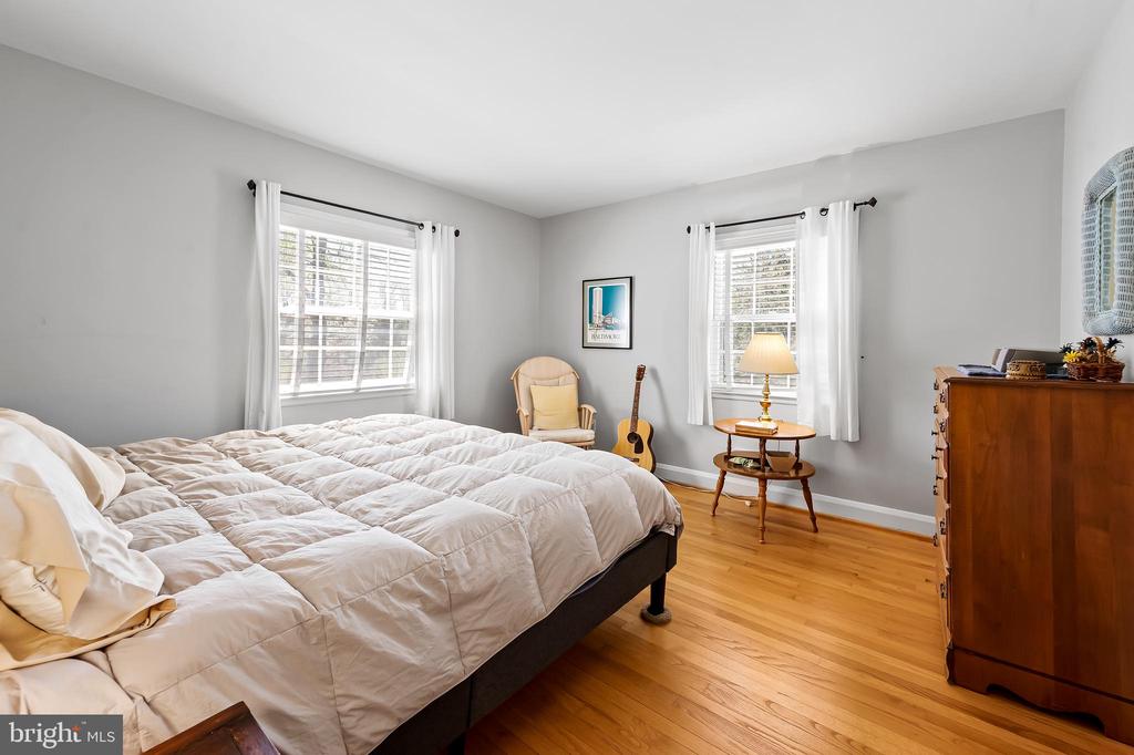 104 Overhill Rd