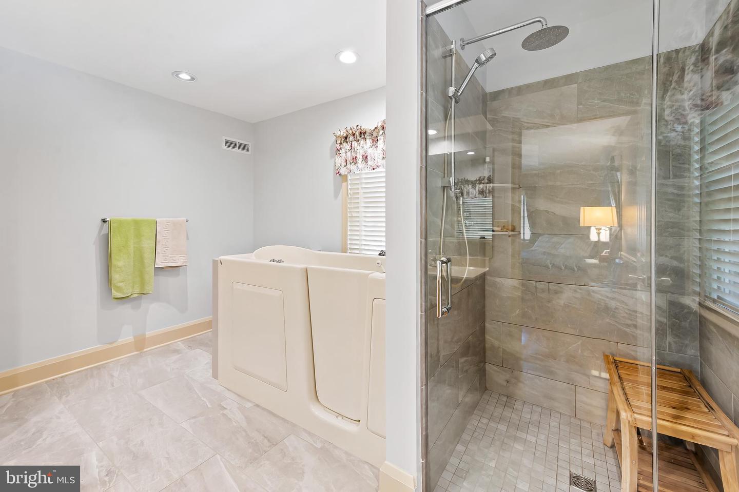104 Overhill Rd