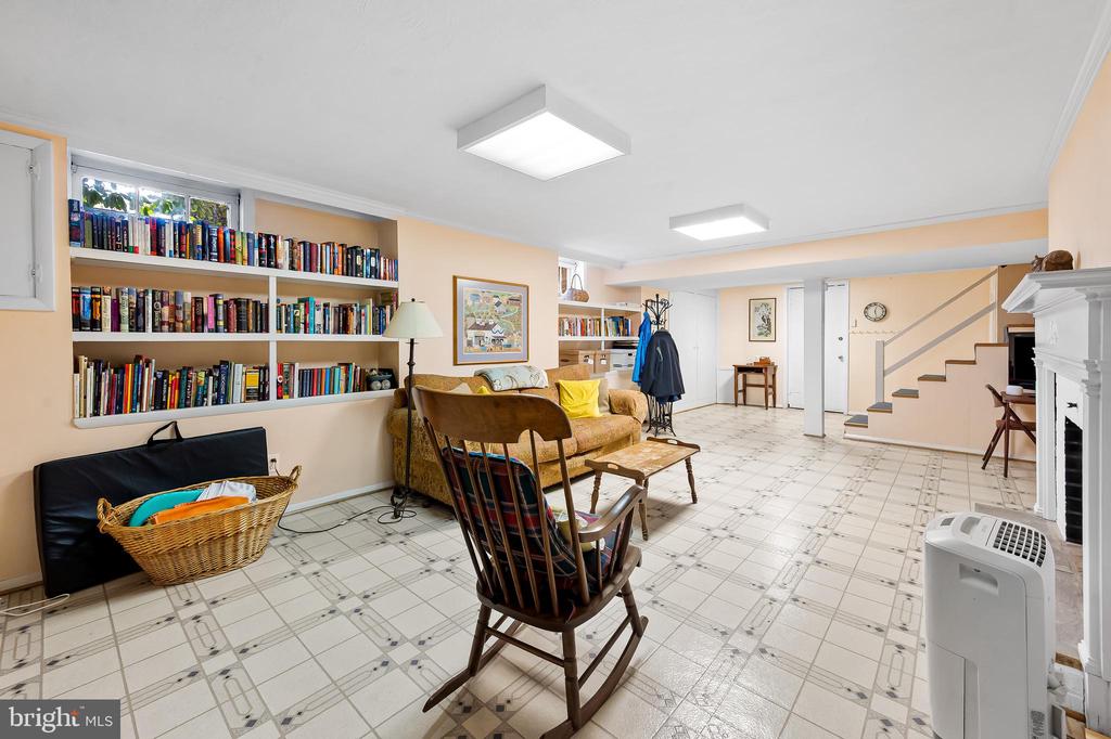 104 Overhill Rd