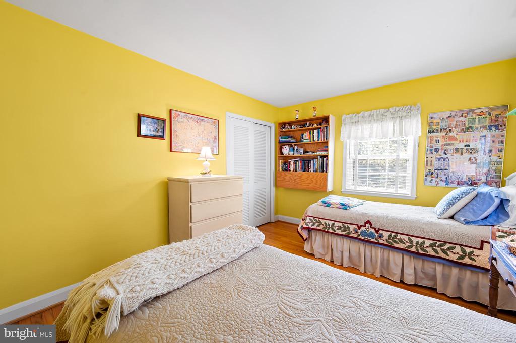 104 Overhill Rd