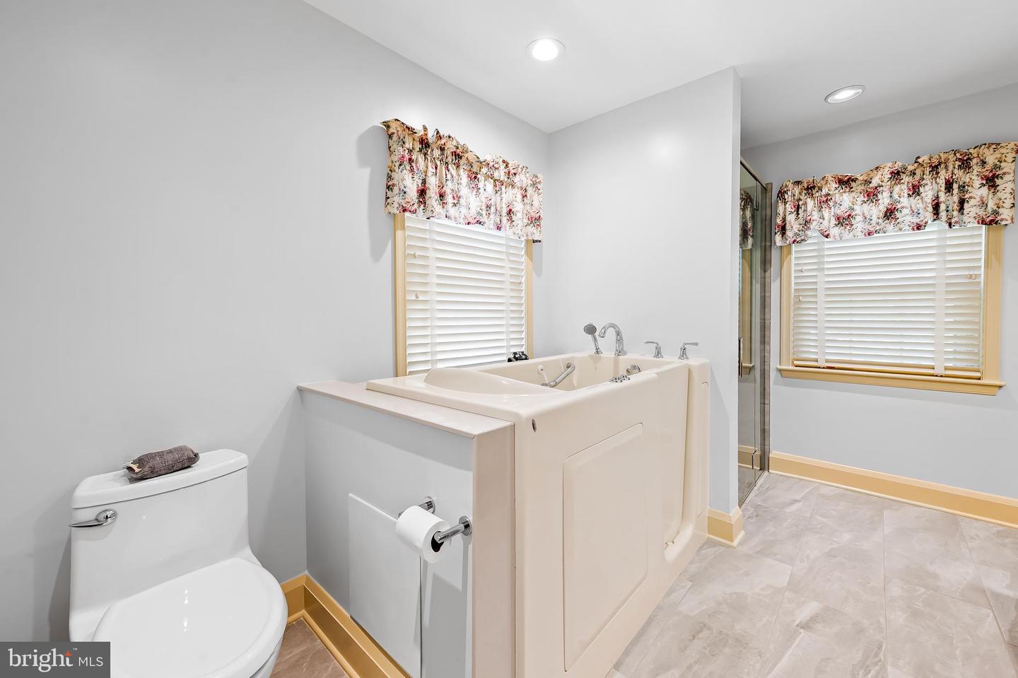 104 Overhill Rd