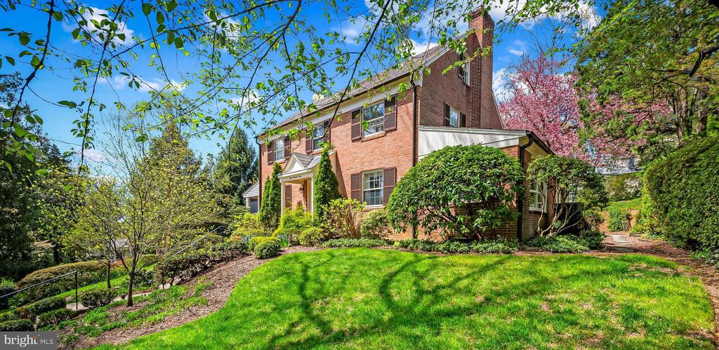 104 Overhill Rd
