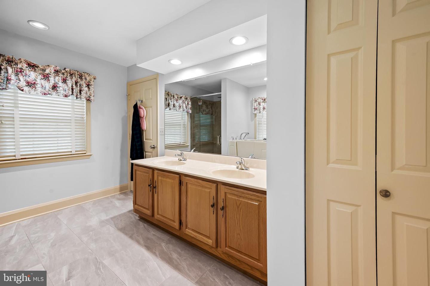 104 Overhill Rd