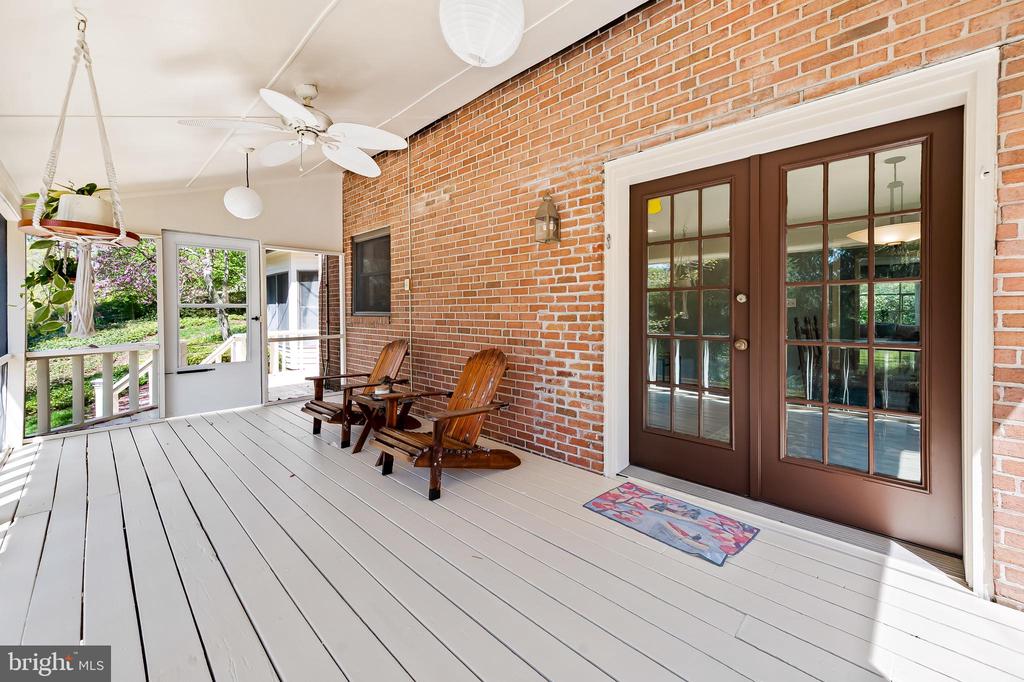 104 Overhill Rd