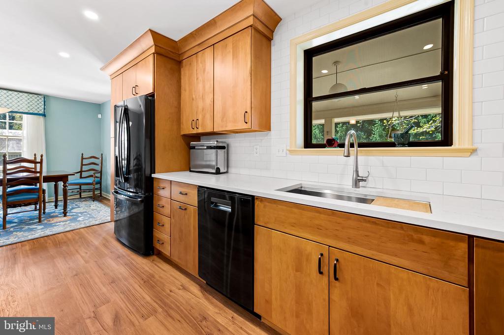 104 Overhill Rd