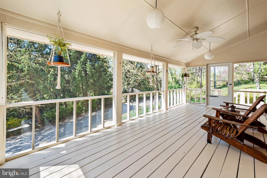 104 Overhill Rd