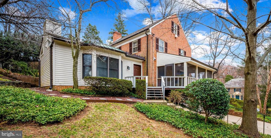 104 Overhill Rd