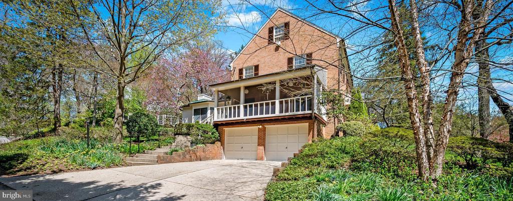 104 Overhill Rd