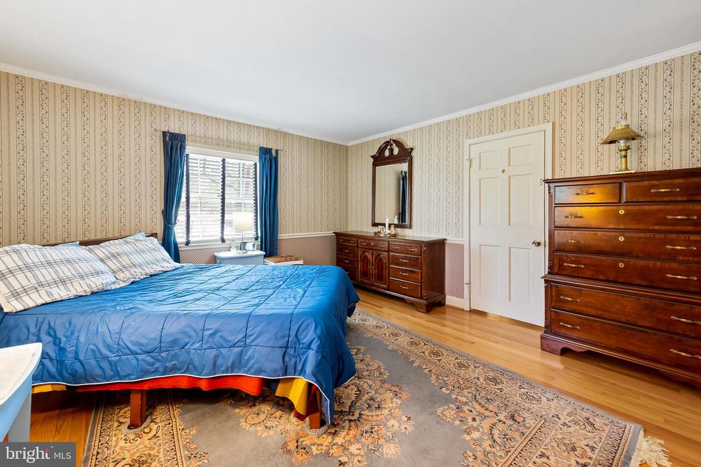 104 Overhill Rd