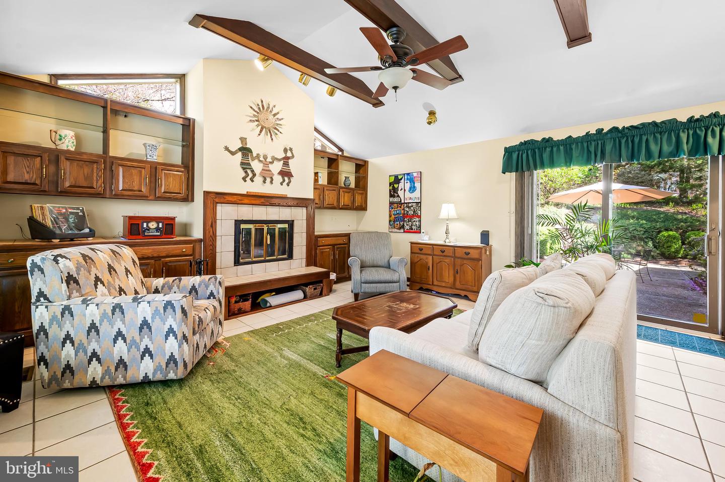 104 Overhill Rd