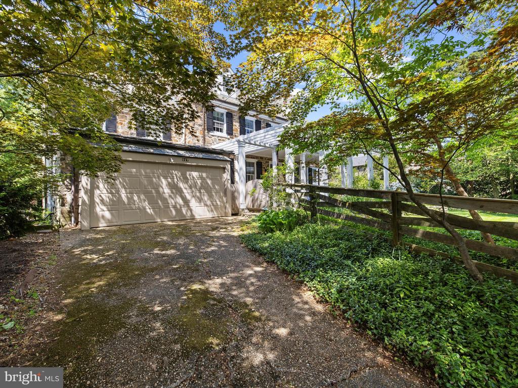 117 Taplow Rd