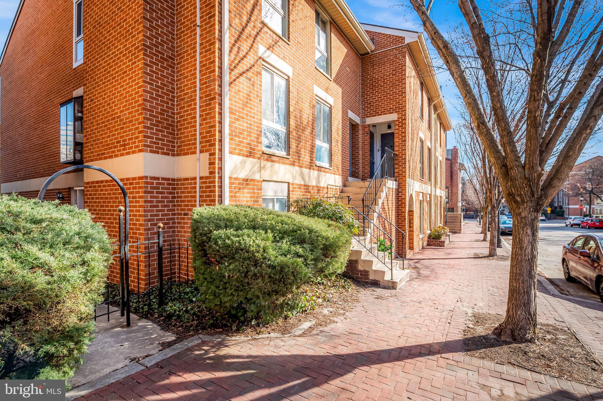 120 W Barre St #R 042