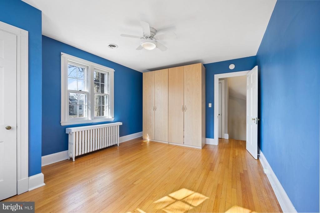 402 Woodlawn Rd