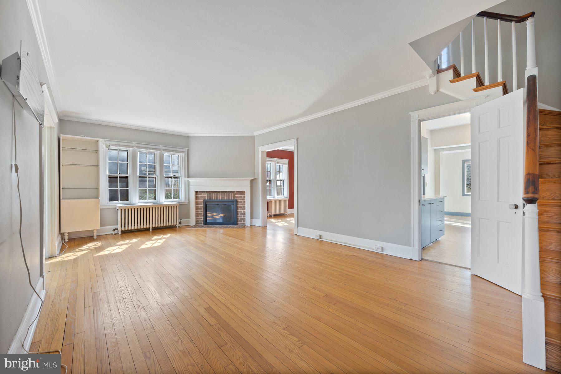 402 Woodlawn Rd