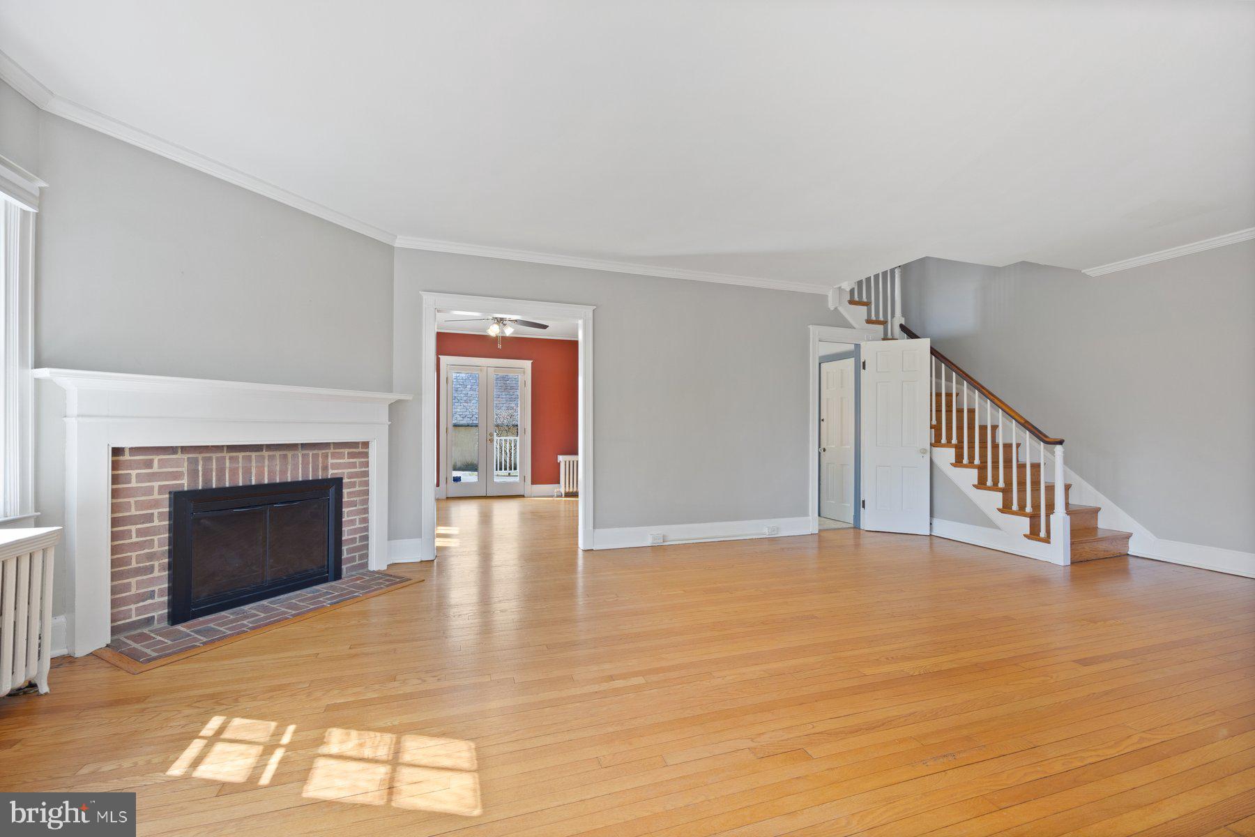 402 Woodlawn Rd