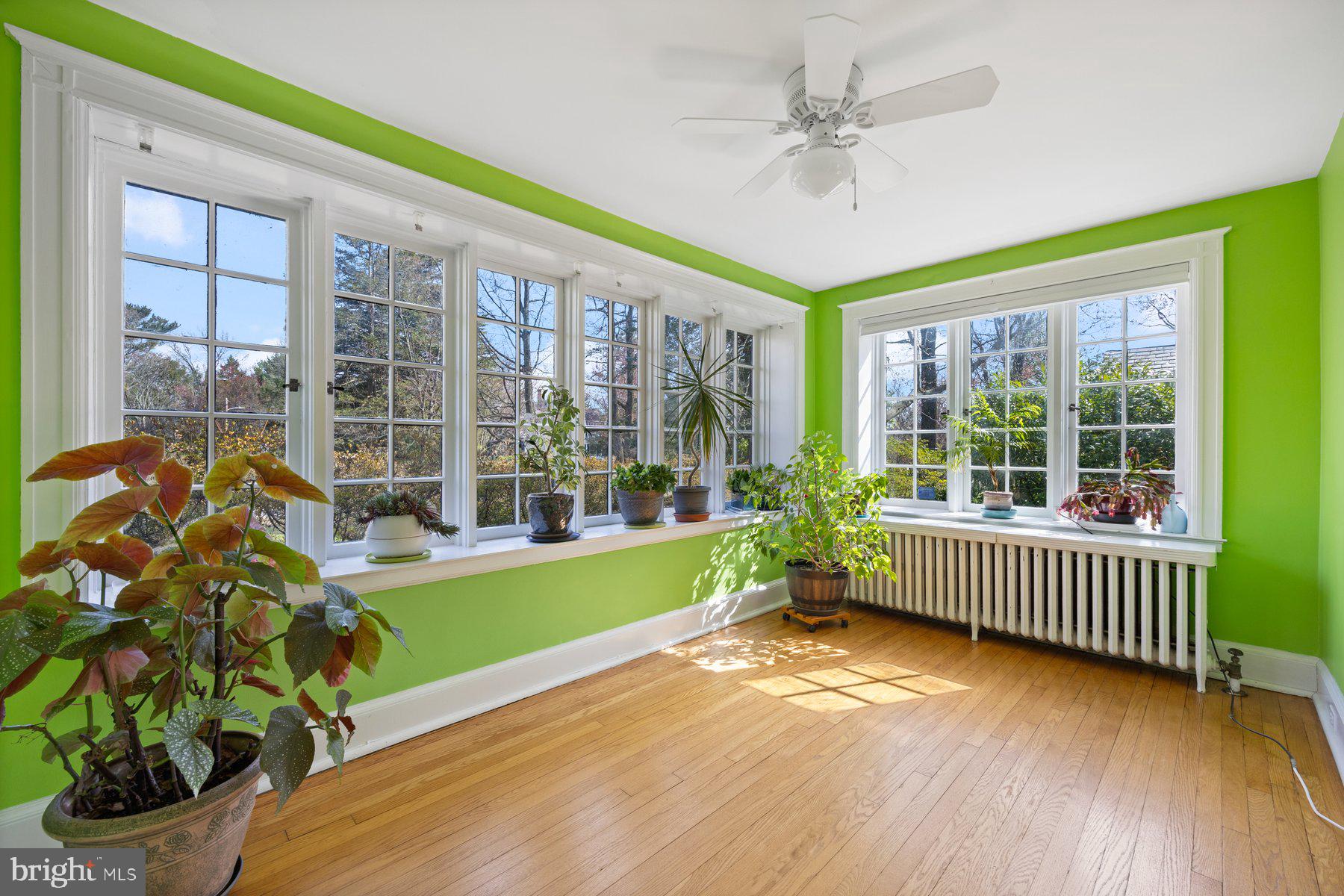 402 Woodlawn Rd