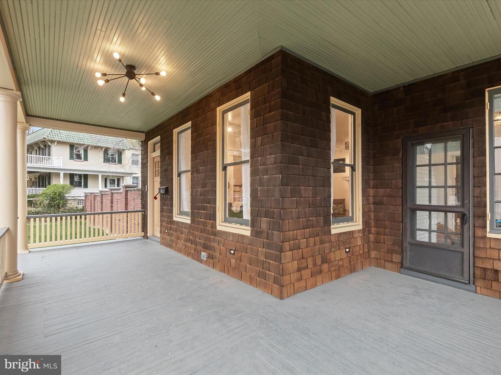 4023 Roland Ave