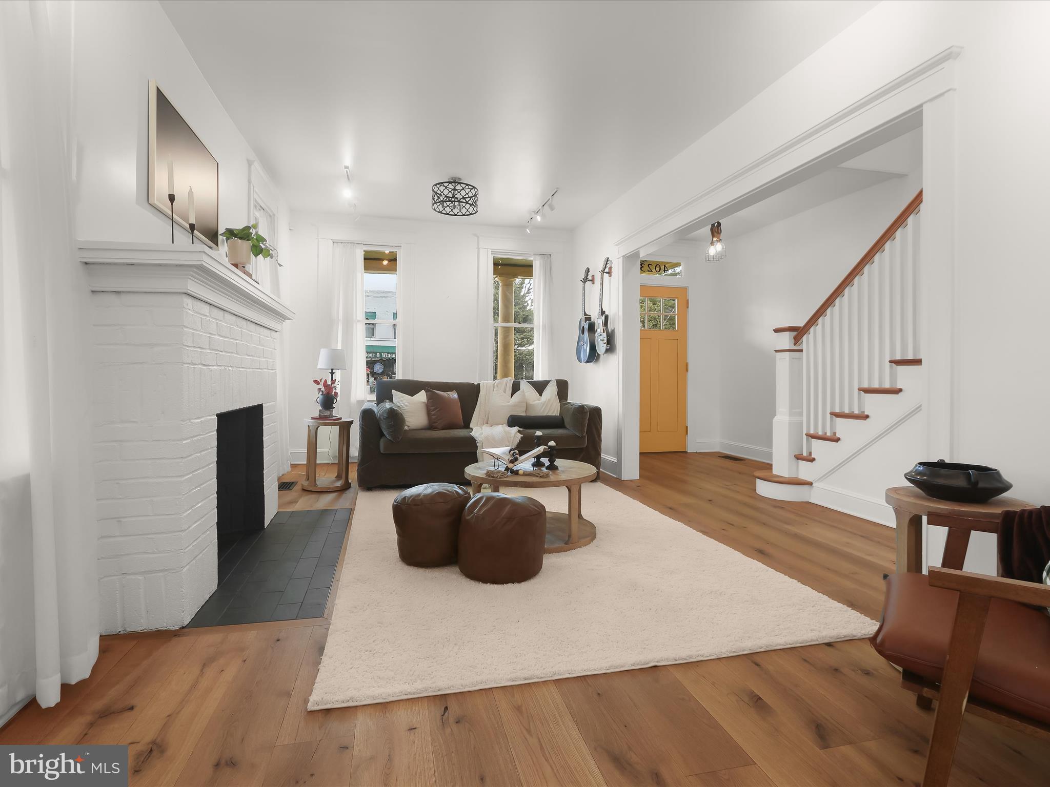 4023 Roland Ave