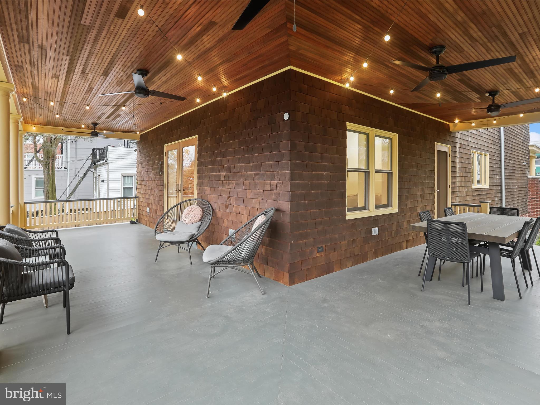 4023 Roland Ave