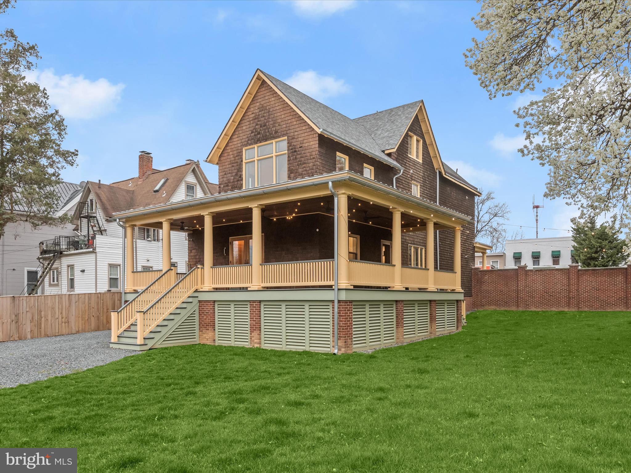 4023 Roland Ave