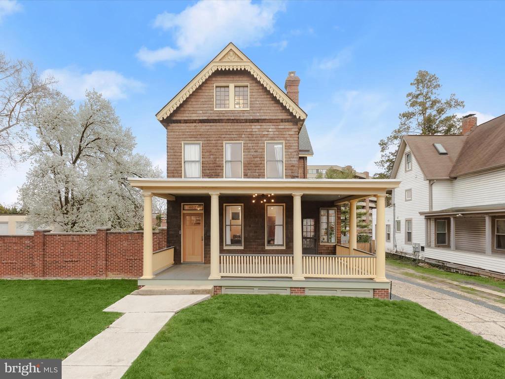 4023 Roland Ave