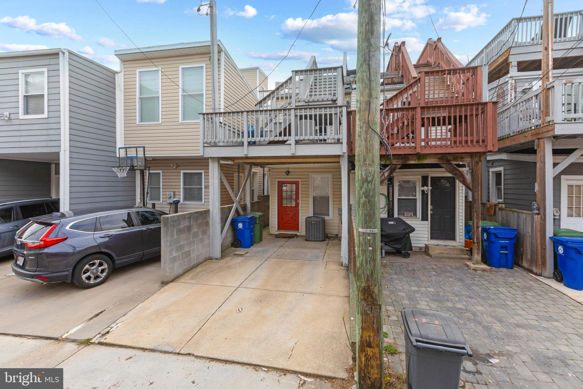 825 S Ellwood Ave S