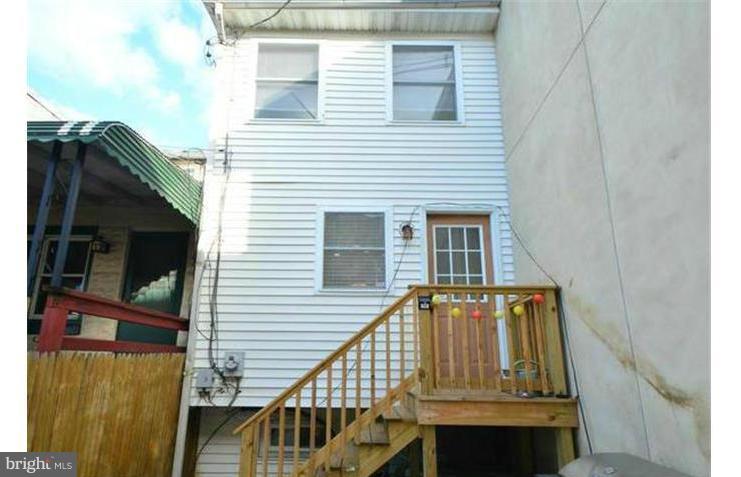1546 William St