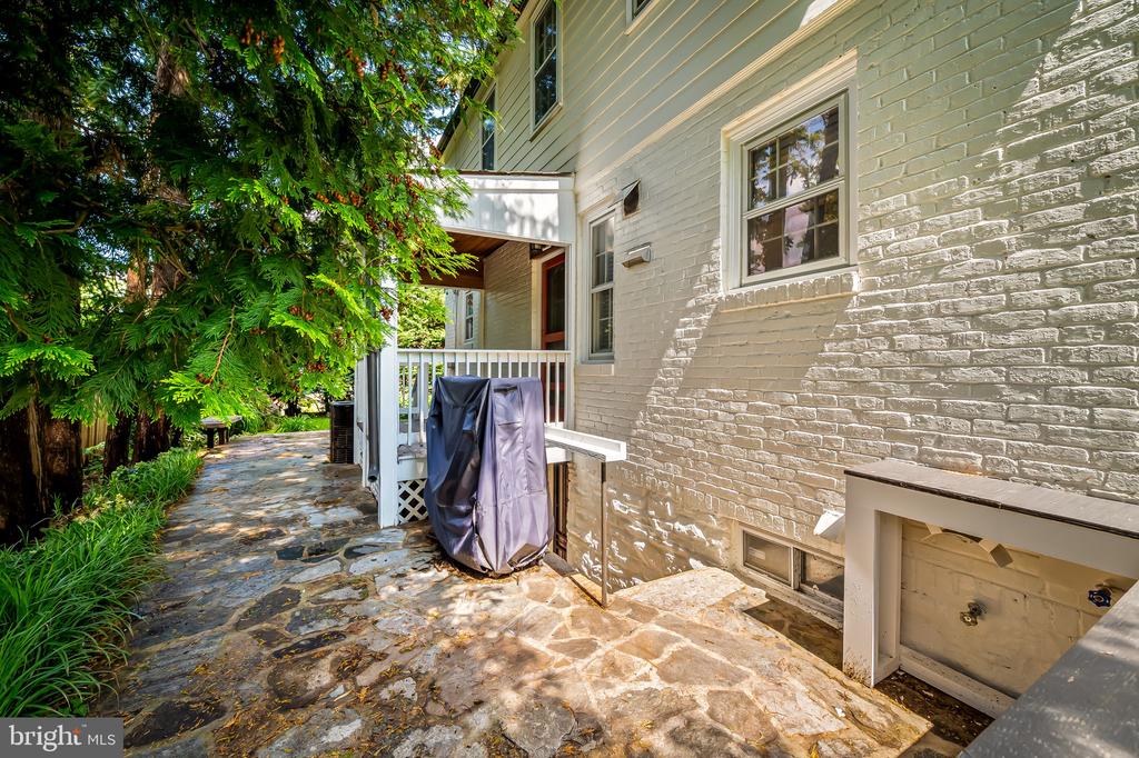 349 Tunbridge Rd