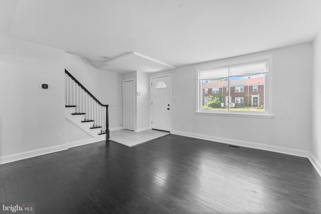 1632 Lochwood Rd